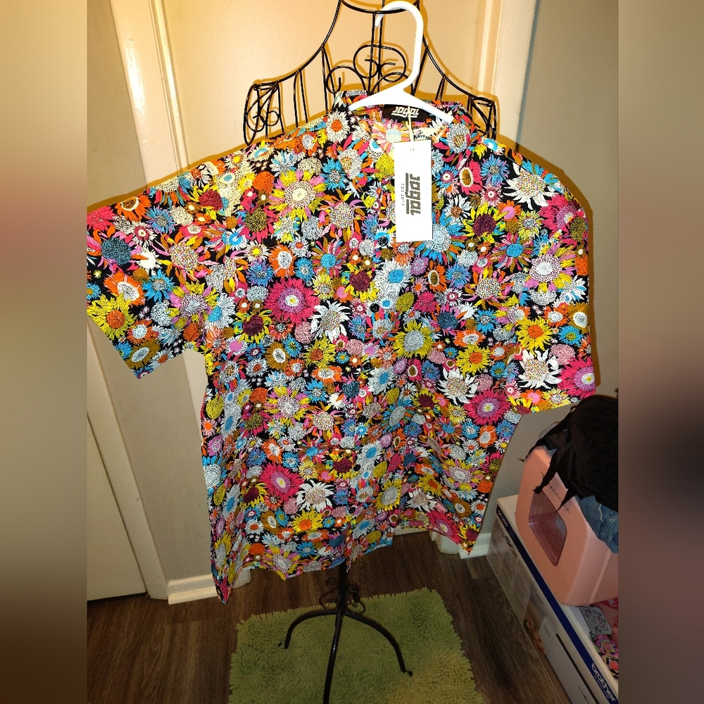 JOGAL Mens Floral Hawaiian.. SIZE Medium (NWT)